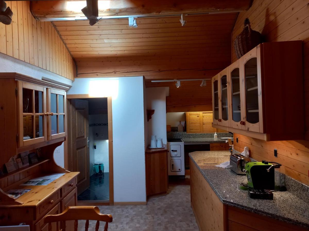 Confortevole Mansarda Di Montagna Poschiavo Kültér fotó